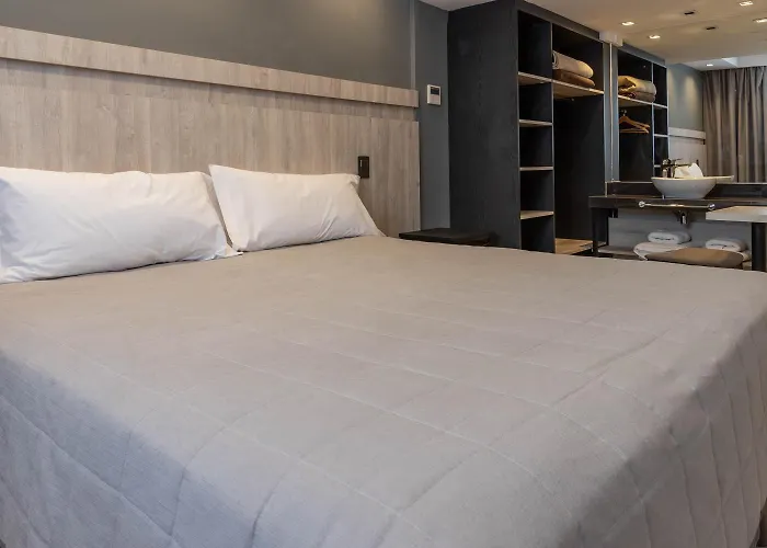 Hotel M